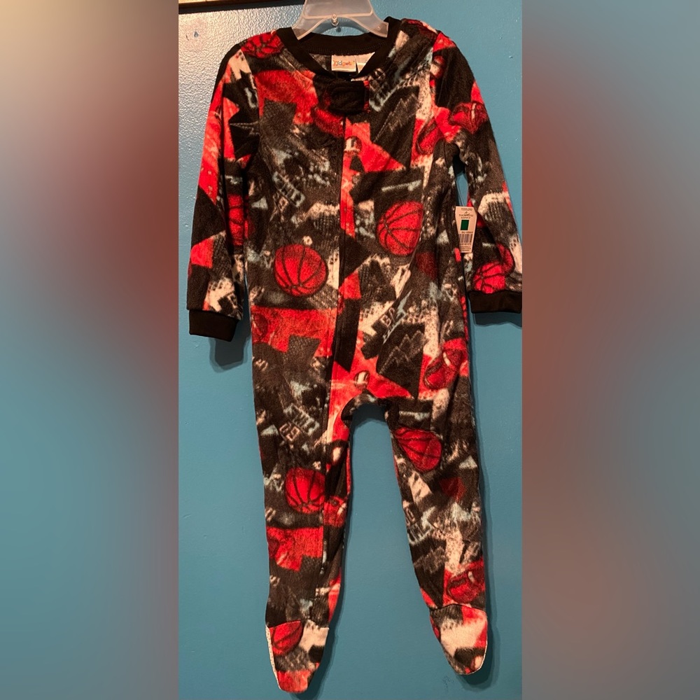 Kidgets Sports Blanket Sleeper size 3T